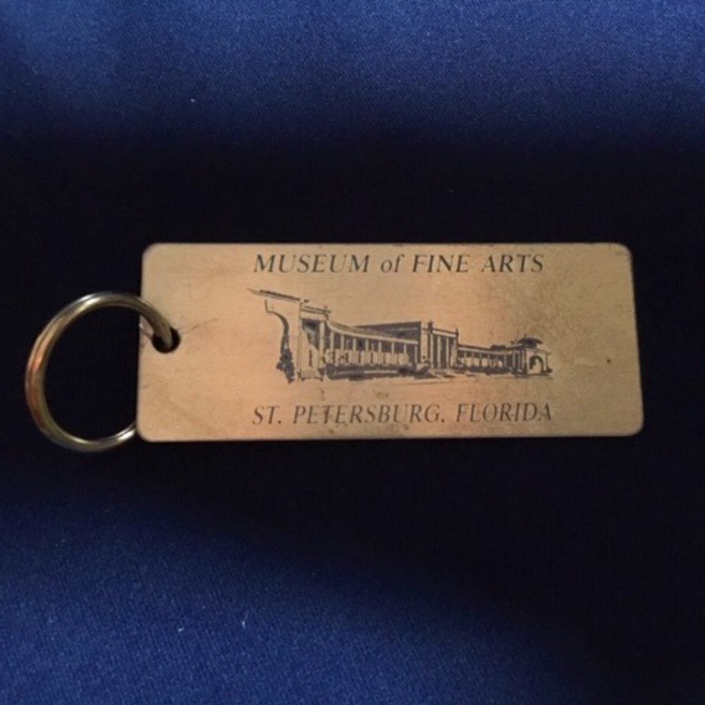Key Chain Museum of Fine Arts St Petersburg, Fl Gold Metal Embossed Collectible